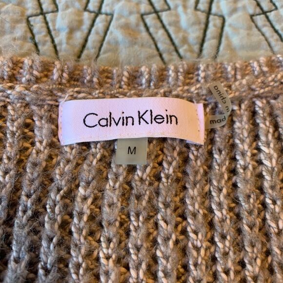 Calvin Klein Beige V-neck Cable Knit Chunky Sweater Medium - Picture 7 of 7